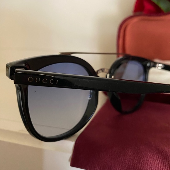 🔥Brand new Gucci sunglasses🕶👋🏻🔥 - Picture 13 of 14